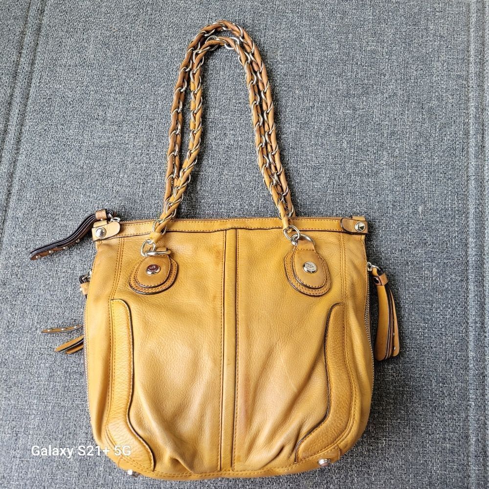 B Makowsky yellow leather shoulder bag